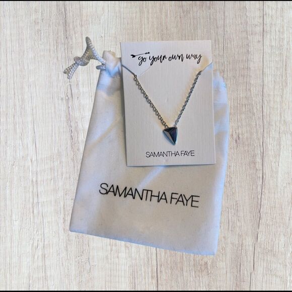 Samantha Faye Arrowhead Necklace - NWT - Picture 1 of 6